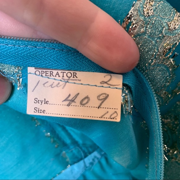 Vintage handmade 60s gold metallic peacock blue shift dress - Picture 11 of 12